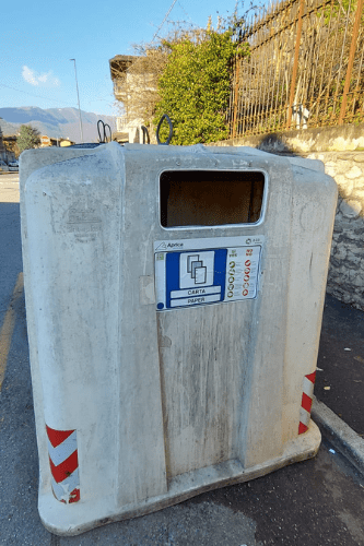 paper recycle trash italy